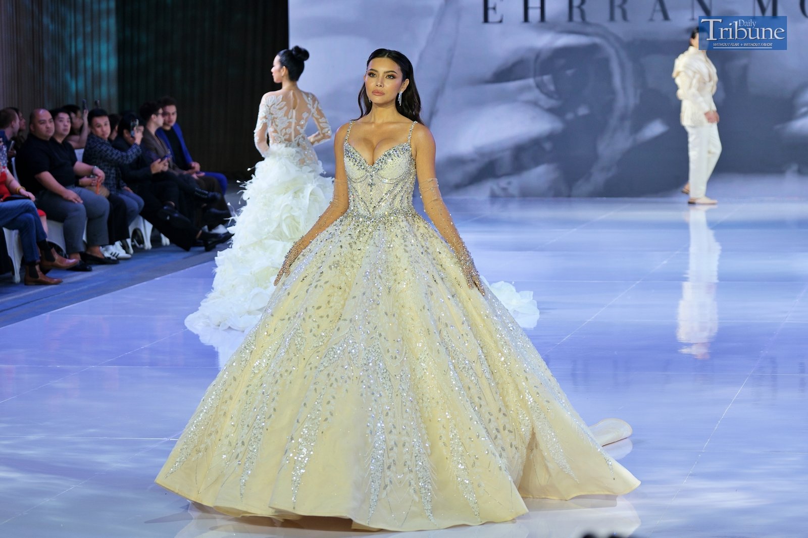TRIBUNE-BRIDALFAIR